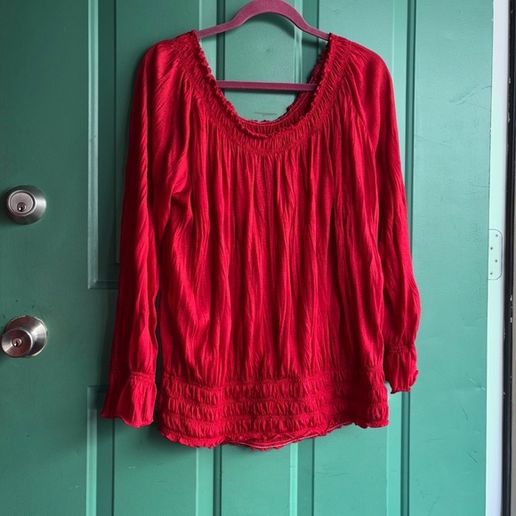 Cato off shoulder size large top red Excellent condition - Picture 2 of 6
